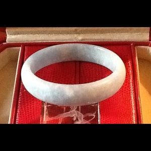 Authentic Lavender Jade Bangle